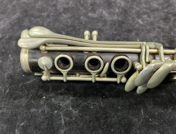 Photo Mid-50s Vintage Selmer Paris Centered Tone Clarinet in Bb - Serial # Q5820